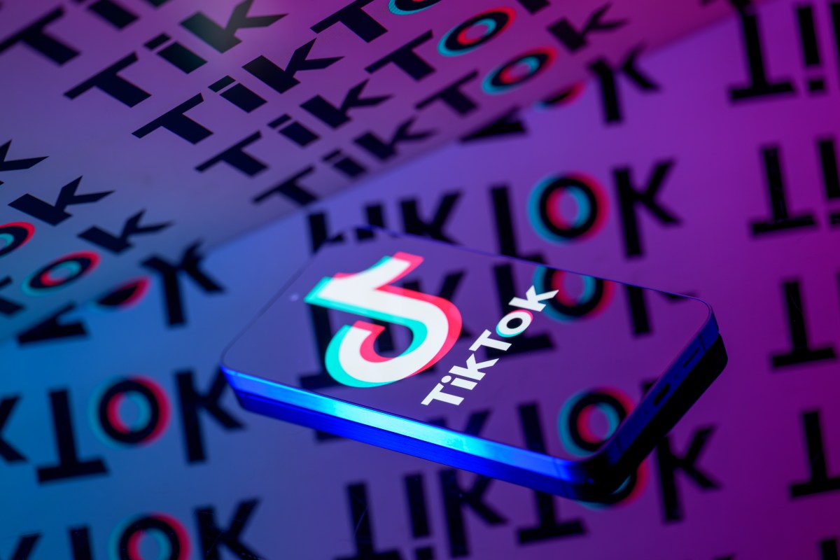 Un procès à New York accuse TikTok d'avoir induit en erreur des enfants avec une fonctionnalité de sécurité inefficace.