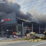 Une attaque de drone russe endommage un supermarché à Odessa, quatre blessés