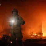Une attaque russe sur Kyiv cause des incendies et une blessure dans plusieurs quartiers
