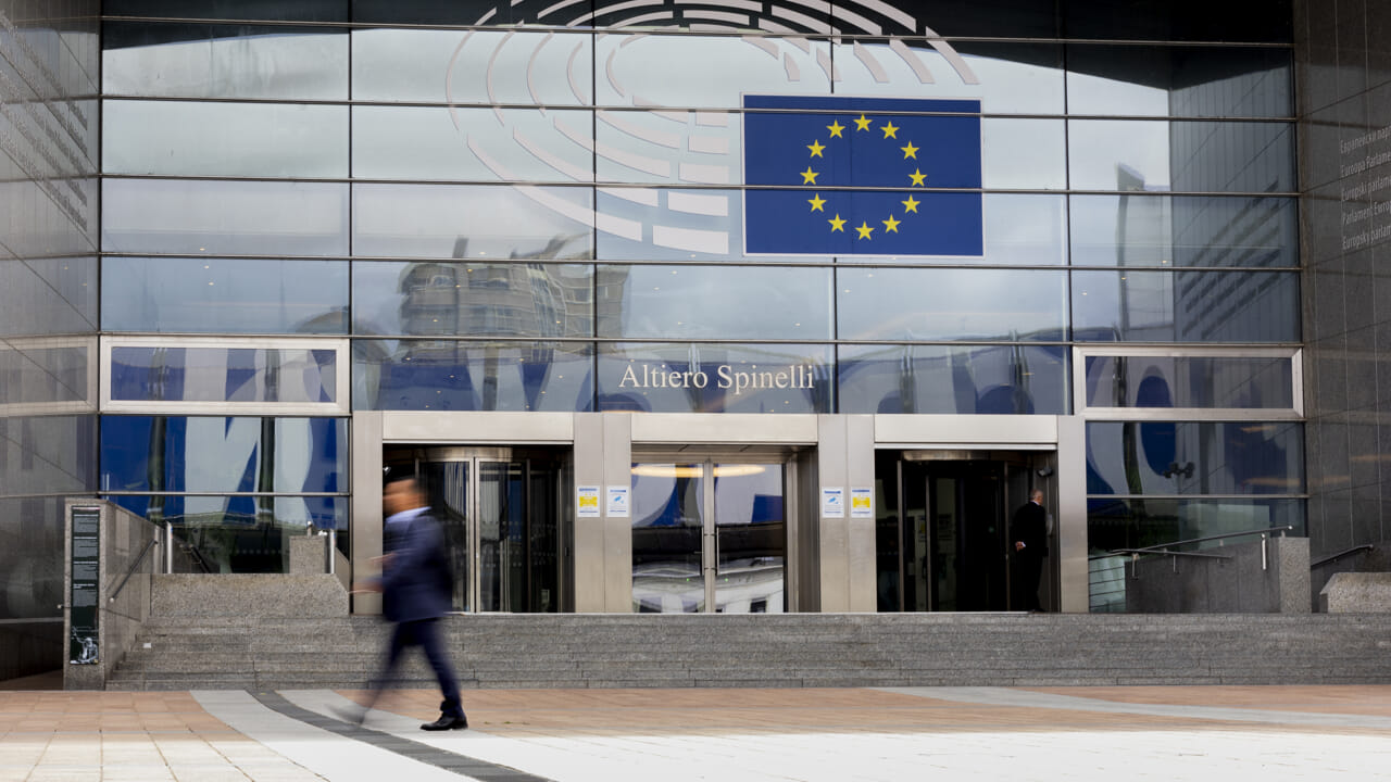 Une enquête sur des détournements de fonds vise l'extrême droite au Parlement européen