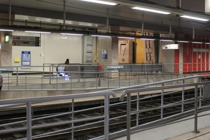 Une épicerie solidaire ouvre dans la station de métro Porte de Namur