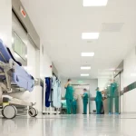 Une frappe de drone russe touche un hôpital à Kharkiv, quatre blessés signalés