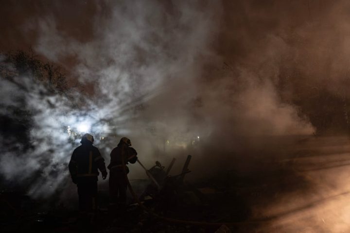 Une frappe russe sur une plateforme ferroviaire à Dnipro fait au moins 14 morts, selon l'Ukraine