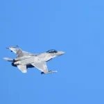 Zelensky discute des capacités de défense aérienne et des F-16 avec le président finlandais