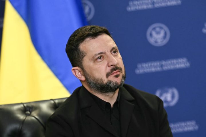 Zelenskyy répond à Le Pen sur la réduction de l'aide à l'Ukraine, soulignant sa contribution à la sécurité européenne